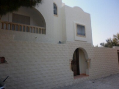 AV une superbe villa zone craxi hammamet