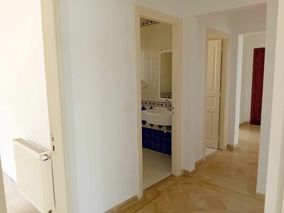 RIADH ANDALOUS  PROPRIETAIRE VEND APPARTEMENT S+3