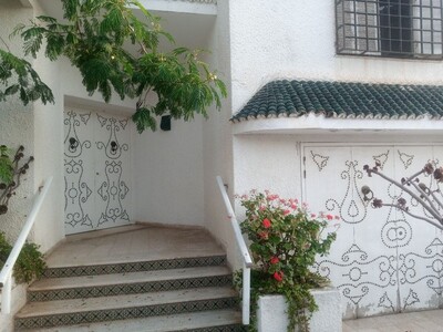 une villa de type S+4 plage korba