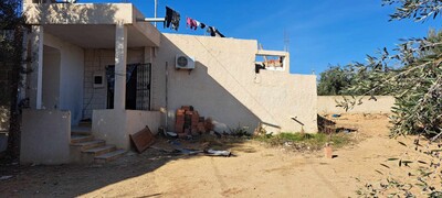 AV zone indépendent à bareket essahel d'une superficie de 100 m²