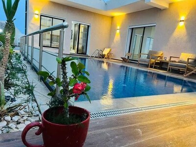 agréable villa avec piscine
