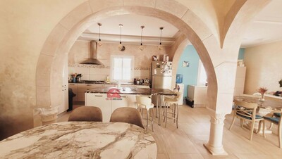 VILLA AVEC PISCINE À DJERBA AGHIR  RÉF