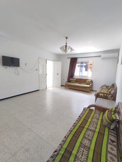 Appartement S+2 à louer à 100m de la Plage de Hammem El Ghezaz