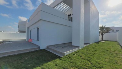 VILLA NEUVE ZONE TOURISTIQUE MEZRAYA DJERBA RÉF