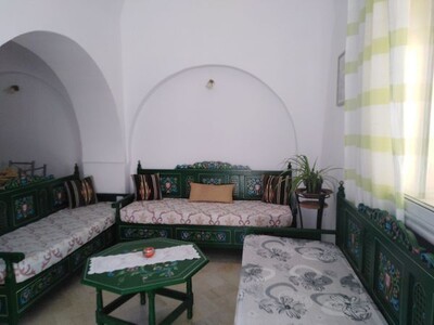 une belle demeure avec style arabesque