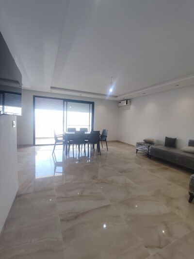 luxueux appartement au deuxième étage