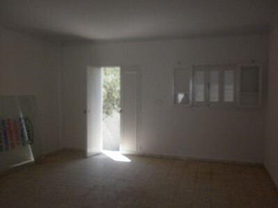 Bonne affaire à ne pas rater, à vendre maison avec une entrée indépendante