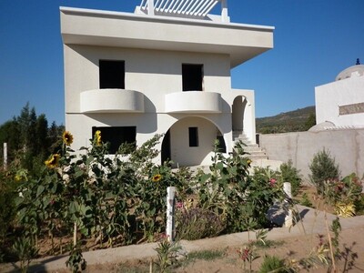 AV Villa de compagne inachevée à hammamet