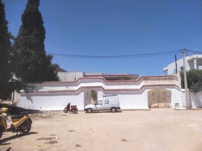 Besoin d'argent à cause de voyage grande Villa spacieuse