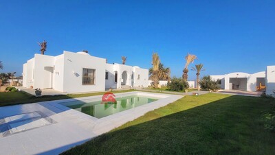 GRANDE MAISON SUR MEZRAYA DJERBA ZA