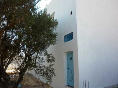 2 Garage Maison S+2 à Birbouregba Hammamet