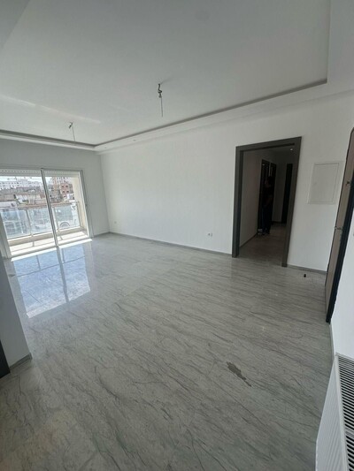 À LOUER : Un appartement S+2 situé à Cité Wahat