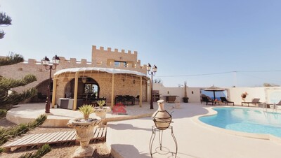 GRANDE PROPRIÉTÉ À INVESTIR À DJERBA MIDOUN