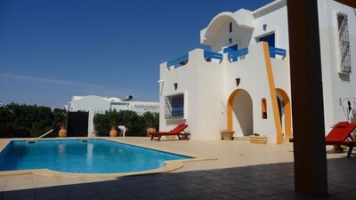 Acheter à Djerba votre villa avec piscine proche plage