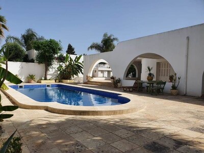 Villa azuria réf: villa de luxe a vendre a chotrana