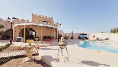 GRANDE PROPRIÉTÉ À INVESTIR À DJERBA MIDOUN ZA
