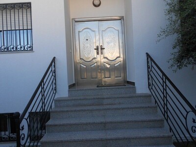 Beautiful villa hst furnished with pool in Yasmine