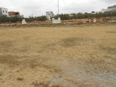 AV un terrain prés de hammamet