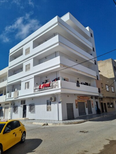 IMMEUBLE À MONASTIR