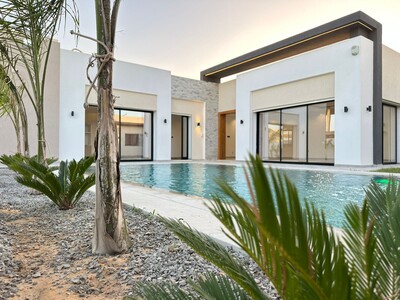 deux belles villas zone El Monchar