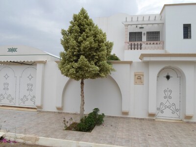 Location magnifique villa très bien meublée à Yasmine Hammamet