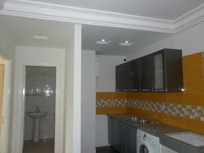 AV Appartement situé sur la route principale Hammamet