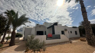 Villa meublée à louer en zone touristique Djerba
