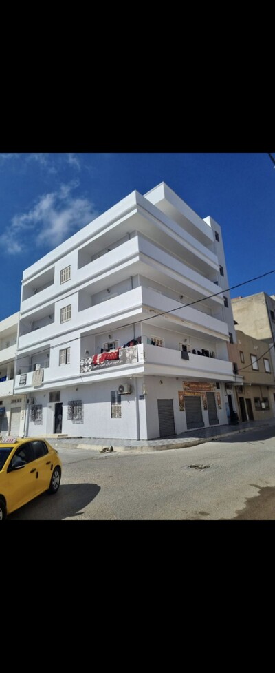 IMMEUBLE INTÉRESSANT