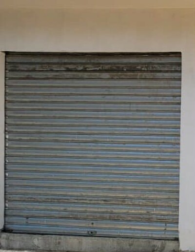 bonne affaire 2 garages sur la route à hammamet sud