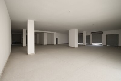 À vendre – Local commercial neuf de 455 m² à Mégrine Coteaux emp