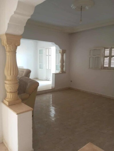 A VENDRE maison à 95MD pas loin de hammamet yasmine
