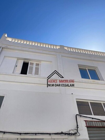 maison avec deux garages à kélibia