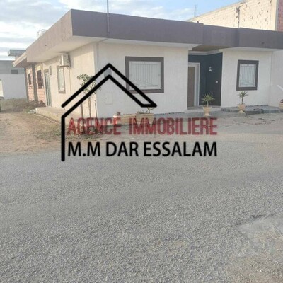 maison indépendante avec deux façades