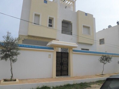 Beautiful villa on three levels close to a tourist area