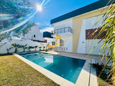 belle villa nouvellement construite sur un terrain de 500m²