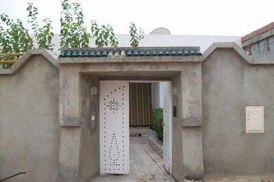 Villa not far from city centre