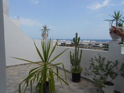 AV à Hammamet Nord un grand appartement neuf avec vue mer