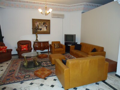 un beau étage de villa a Enarjes