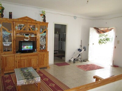 AV Maison RDC plus etage s+2 à hammamet