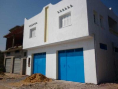 AV Maison avec terrasse plus 2 garage à Birbouragba