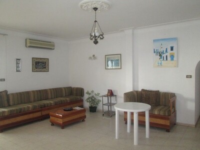 Appartement au 2eme étage plein centre ville Hammamet