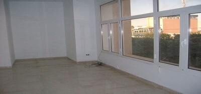 spacieux appartement adapte pour bureau