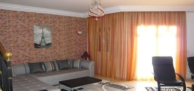 duplex luxueusement meublé avec vue mer