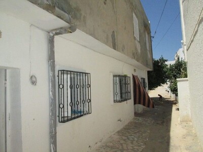 AV maison RDC plus etage à Hammamet s+2