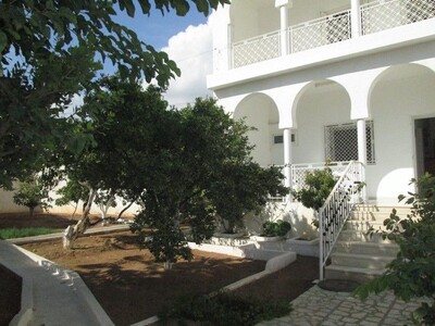 AV Villa RDC plus étage 5min de la mer à Hammamet