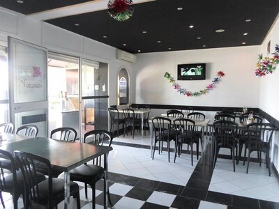 Leasehold restaurant with terrace in tourist area