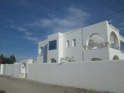 Villa style américain avec piscine à 10min de Yassmine Hammamet