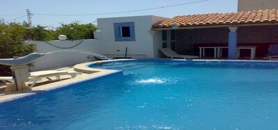 villa avec piscine à la compagne