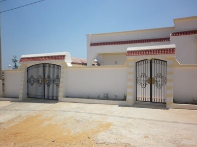 AV villa à sidi Hamed avec studio