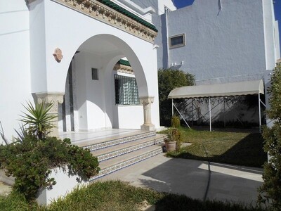 Al villa meublée avec piscine et grand jardin à hammamet